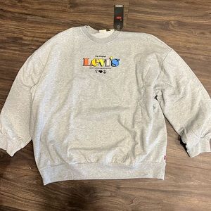 Levi’s oversized crewneck